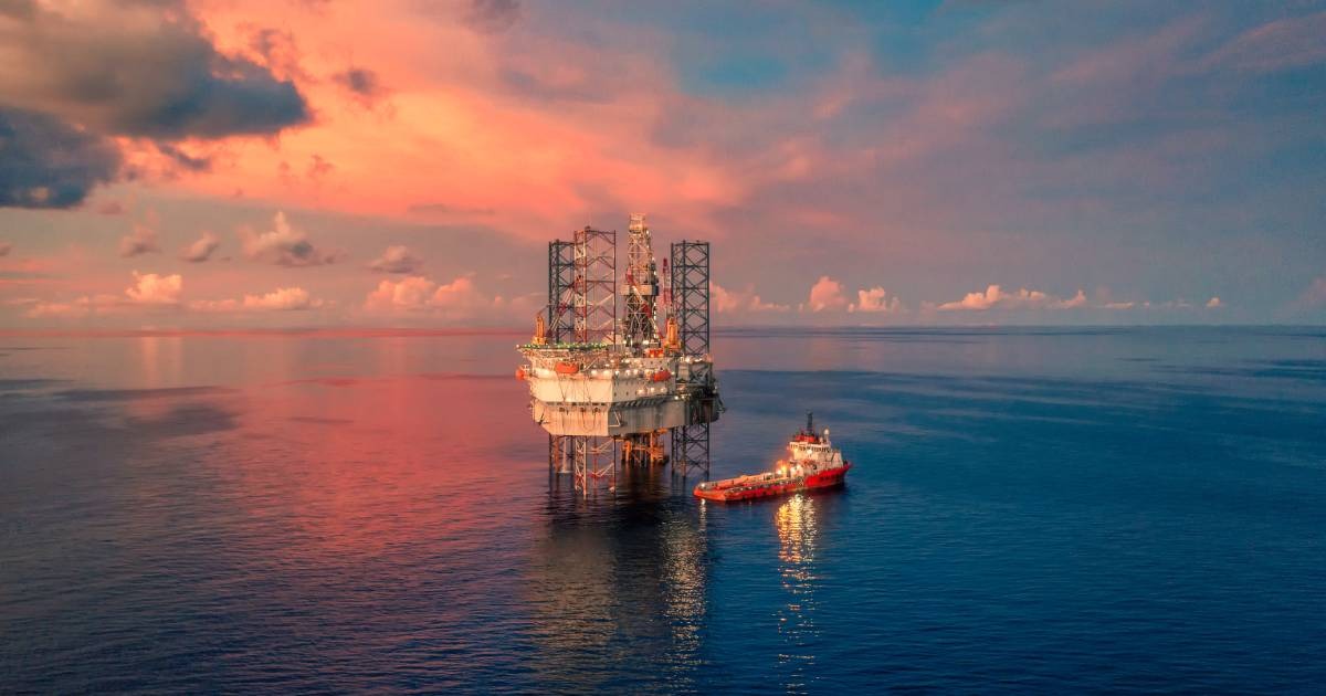 OFFSHORE OIL & GAS: COMPLEX LOGISTICS, REAL-TIME OPERATIONS